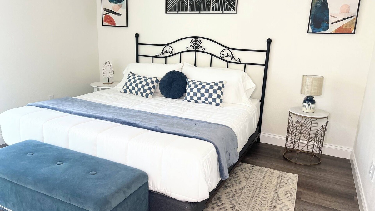 Ocala Apartment | King Bed W/Fire-pit 3B2B Duplex in Marion oaks