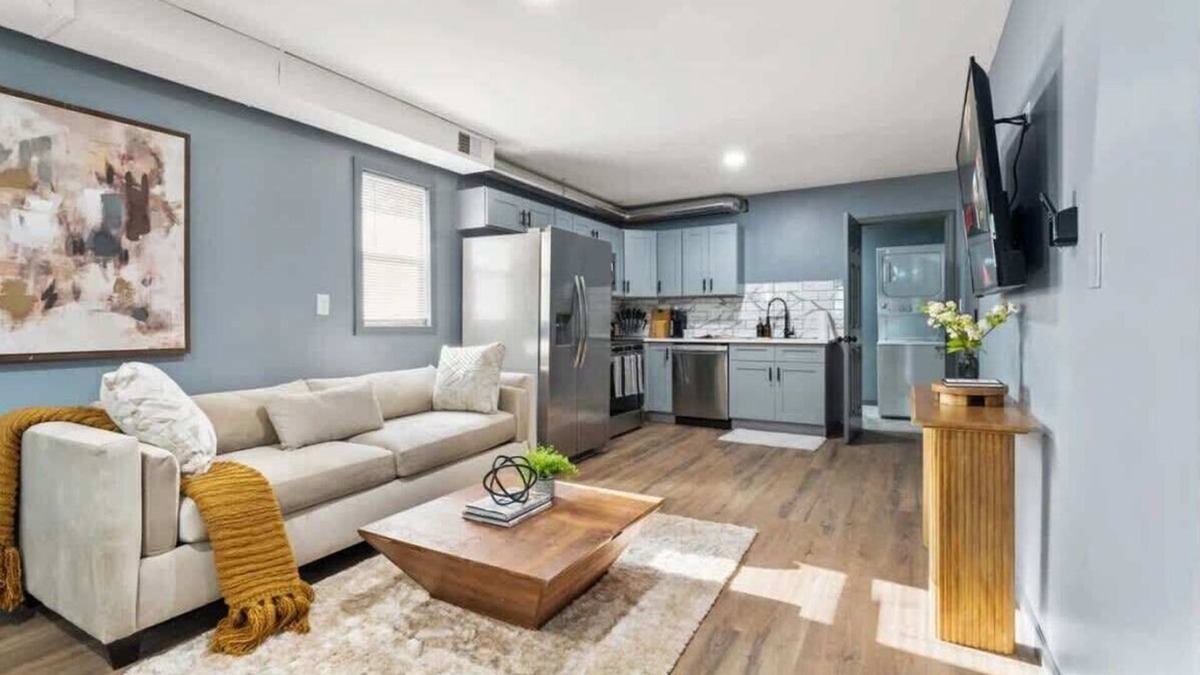 Lemont Apartment | King Bed + Wifi | LCP Collection