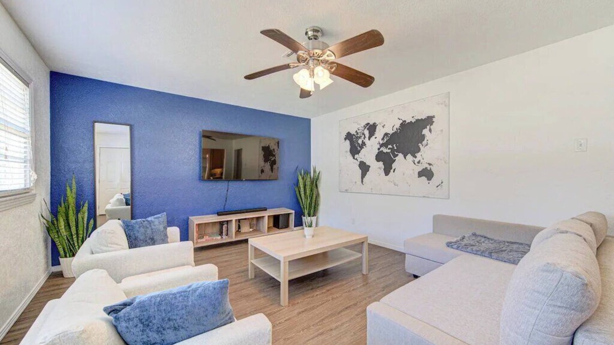 Beaumont Apartment | King bed with Pool table, decked patio and, gym.