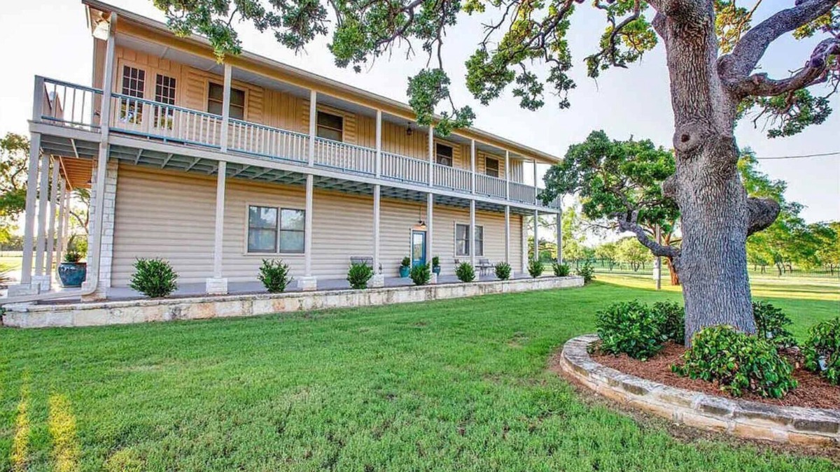 Fredericksburg House | King Beds, Game Room, On 290, Large Estate, Kitchen