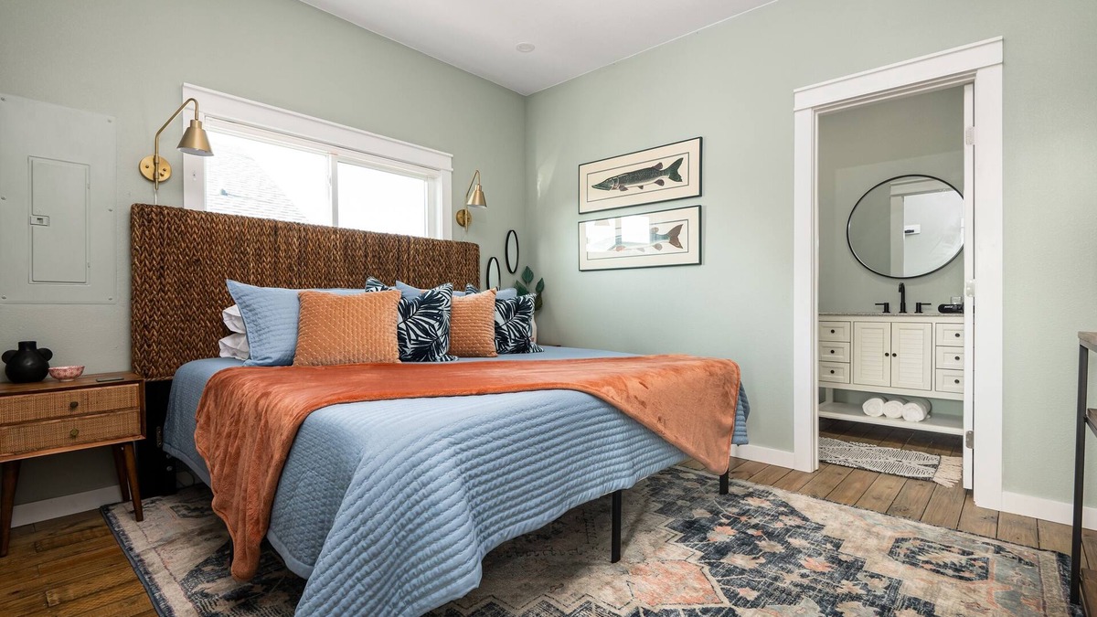 Port Bolivar Villa | King beds*Professionally decorated*Close to Beach