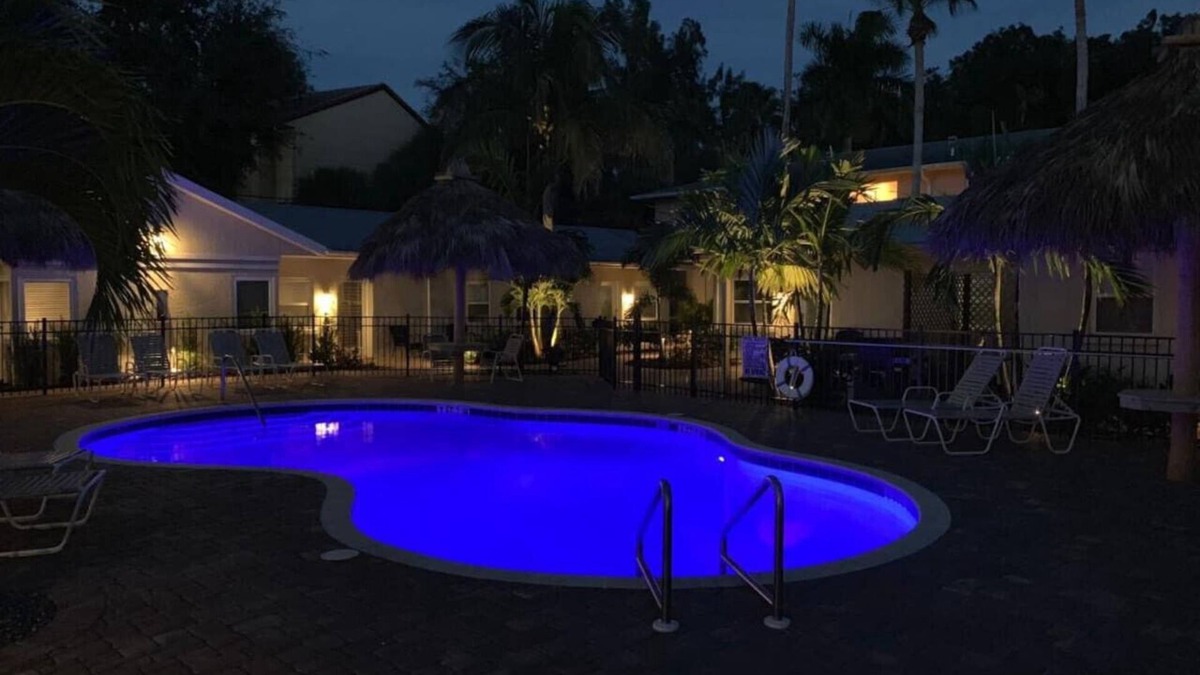 Siesta Key Hotel | King Deluxe Suite #1