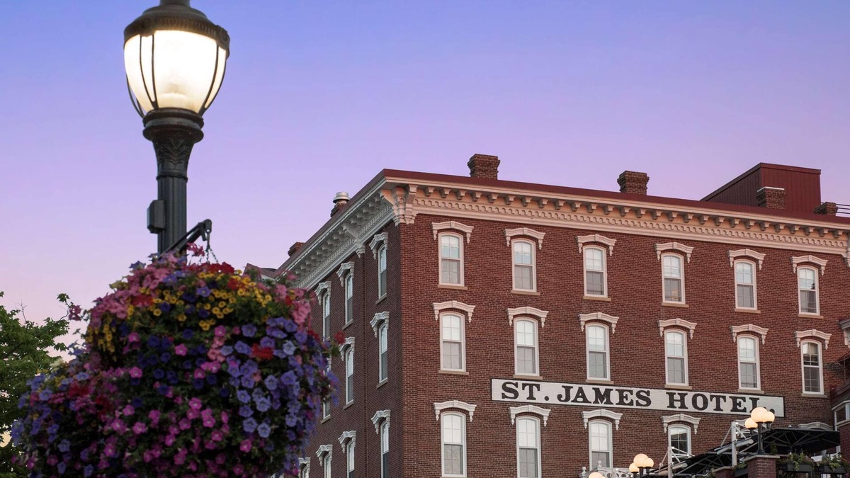 Red Wing Hotel | King Room -Historic Hotel -Close to Dining, Outdoor Adventure, Museums, & More!