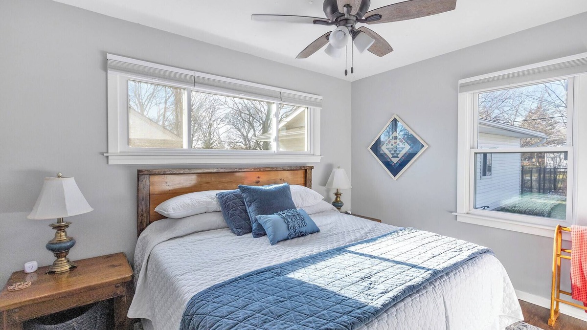 Frankenmuth Bed & Breakfast | King room in Bed and Breakfast - And A Hot Tub!