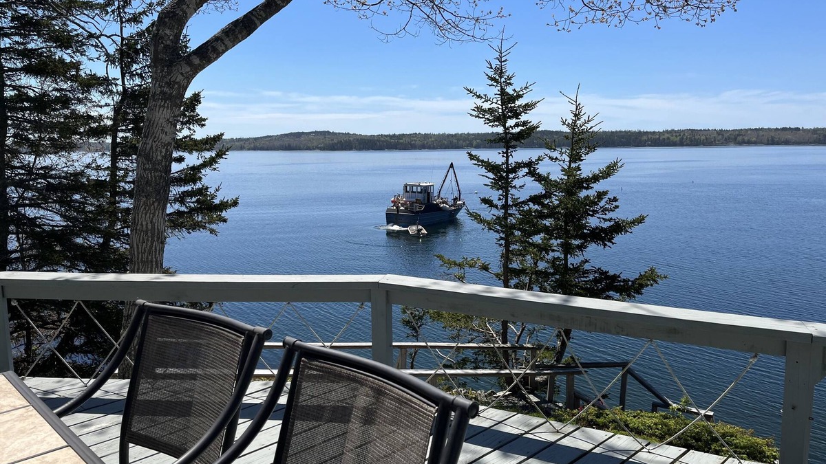 Herricks Cottage | KING'S LANDING ON EGGEMOGGIN REACH