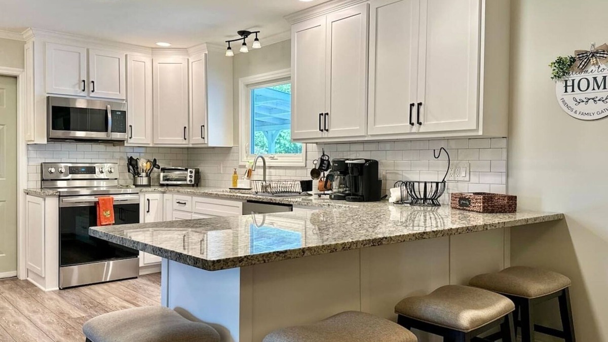 West End House | King size bed, Air Conditioning, 1.4 miles to All Star Village