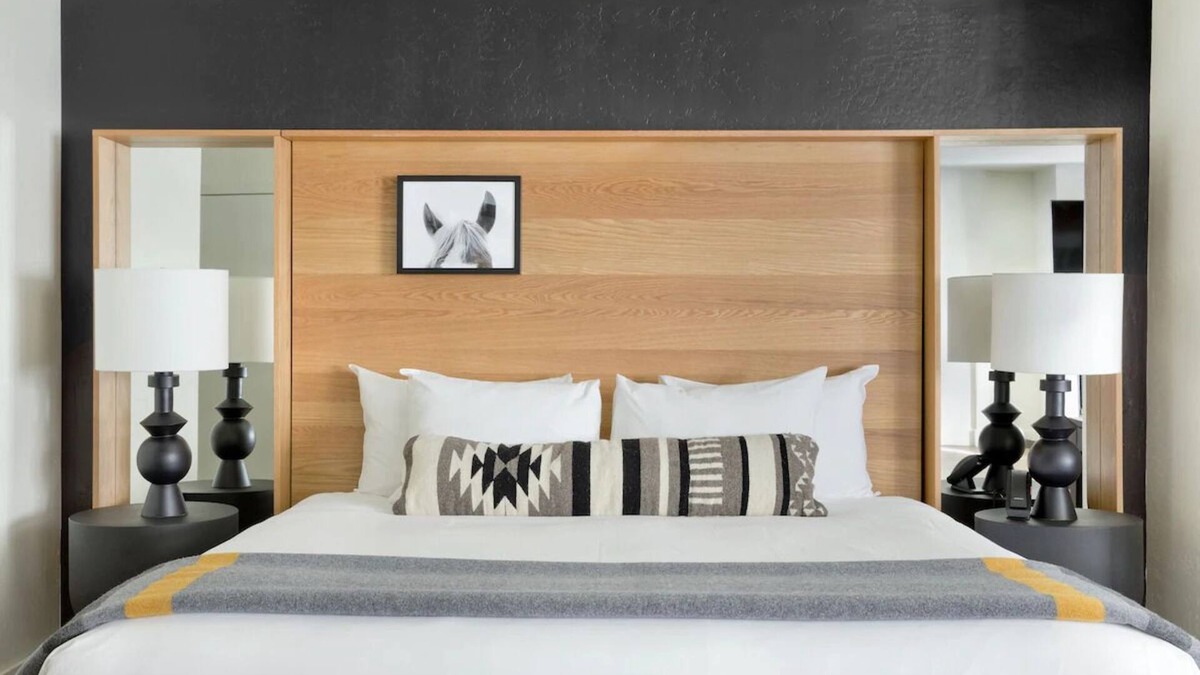 Teton Village Hotel | King + Sofa Sleeper, Gravity Haus, Heated Pool, Hot Tub, Teton Village