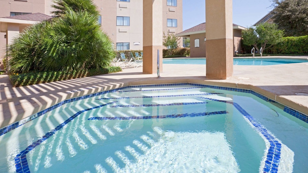 San Angelo Apartment | King Suite in San Angelo | Great for Business Travelers + Parking Available