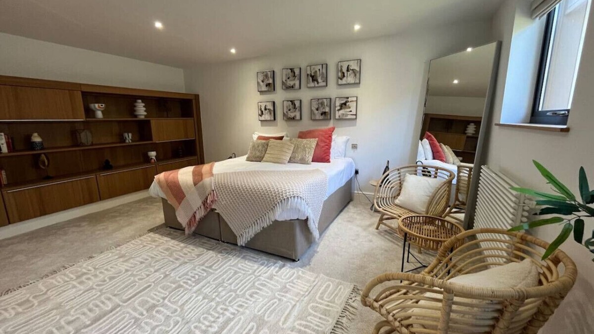 Penarth Hotel | King Suite - Penarth Getaway