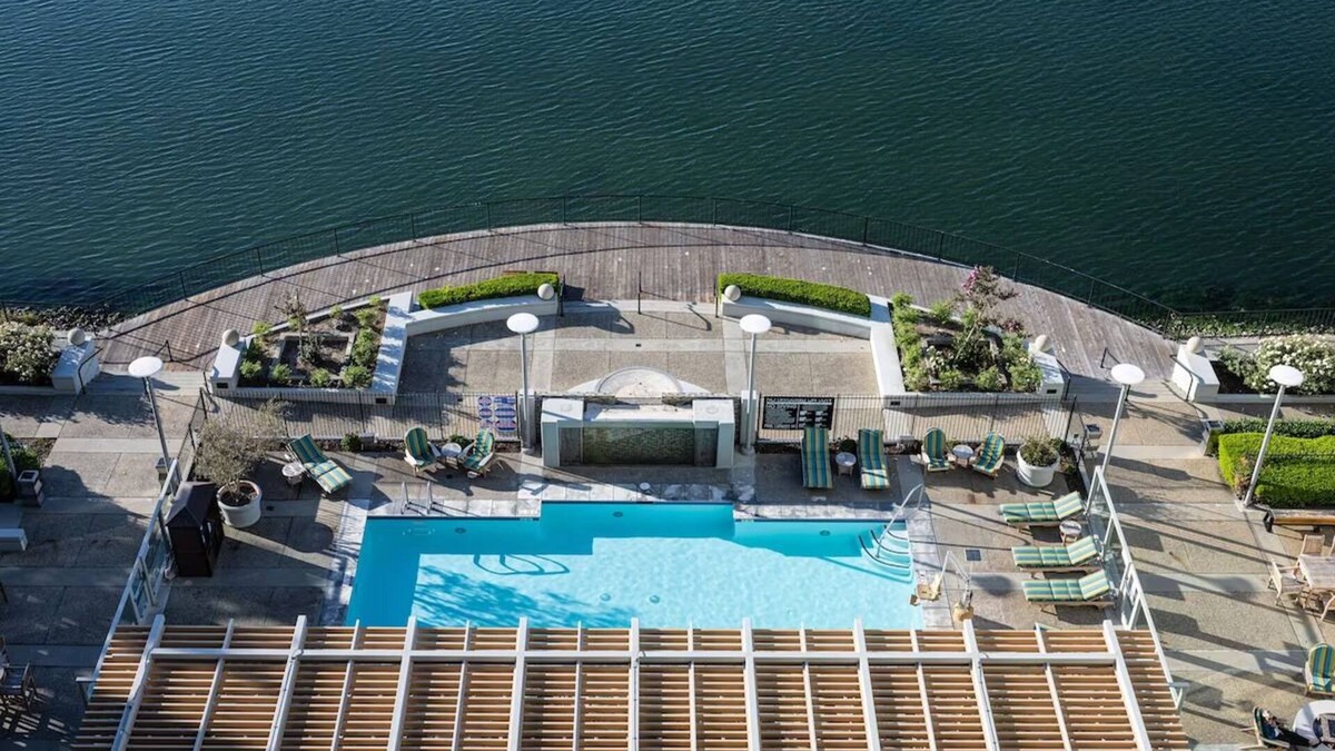 Redwood Shores Hotel | King Water View Room at Grand Bay San Francisco Hotel, Pet-friendly Property