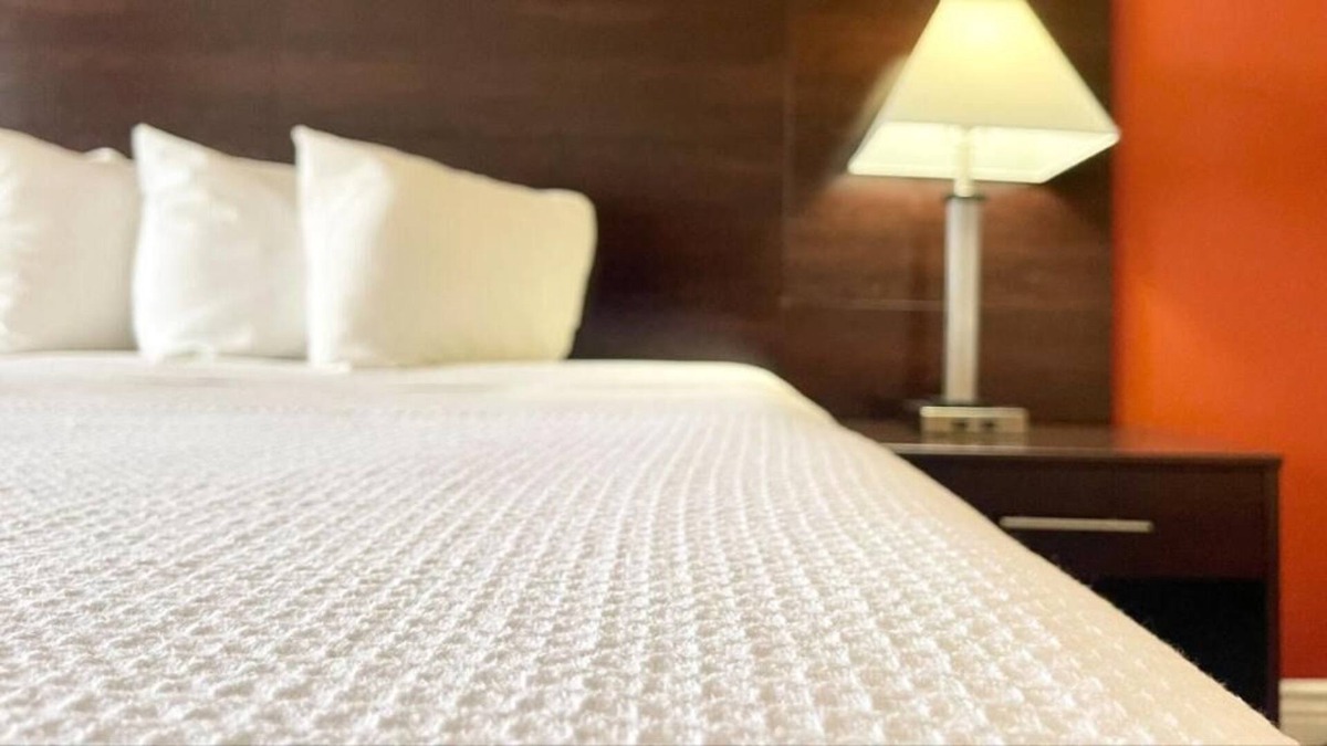 Cuero House | King With Kitchenette at FairBridge Inn & Suites Cuero, Free Parking!