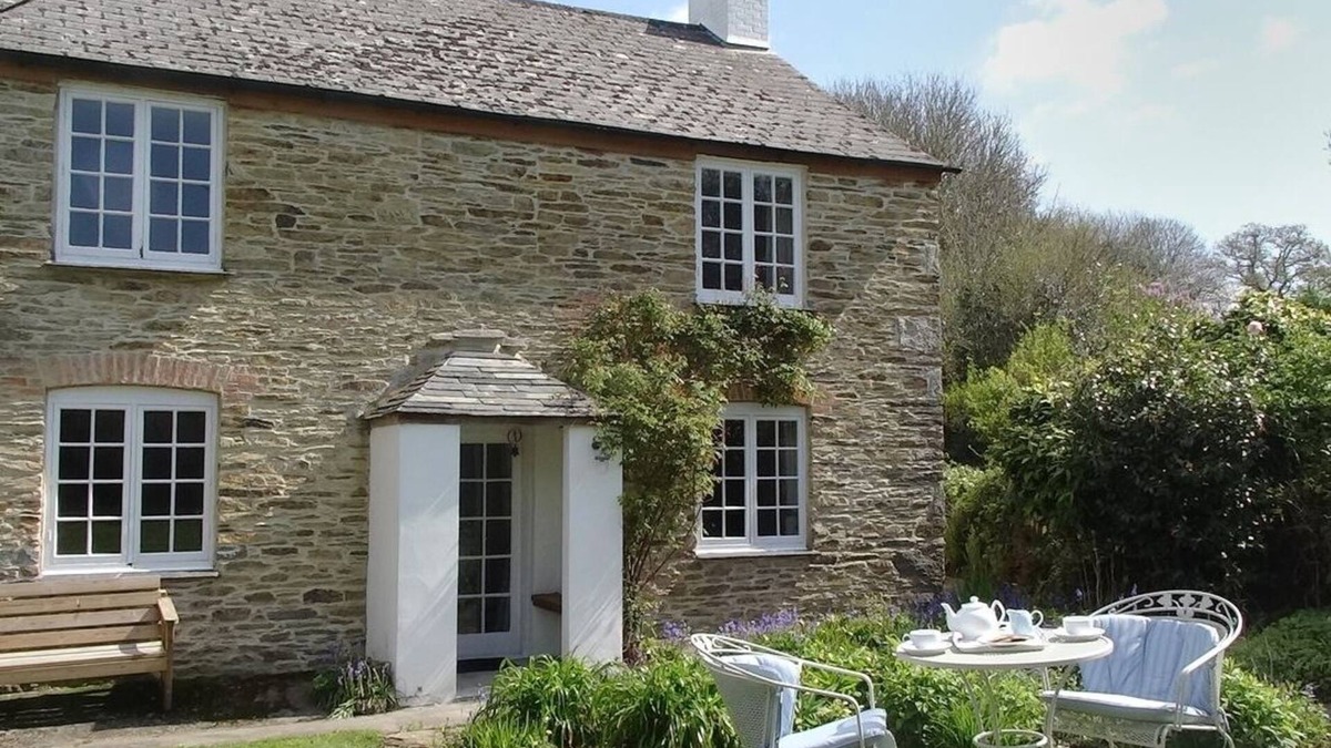 Lostwithiel Cottage | KINGBARTH, family friendly, luxury holiday cottage in Lerryn