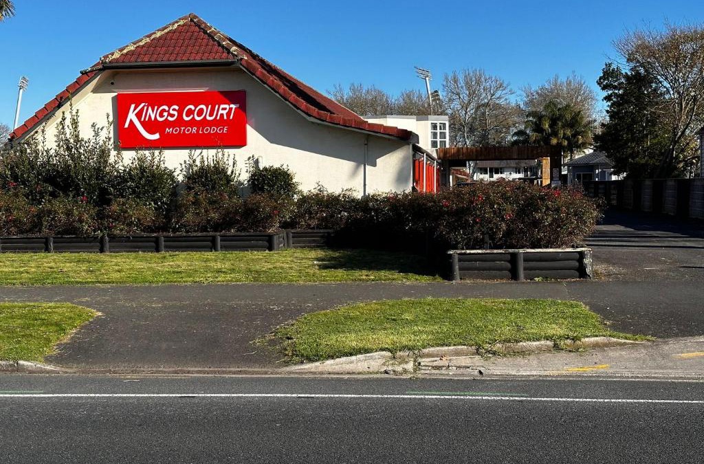 Hamilton North Hotel | Kings Court Motor Lodge