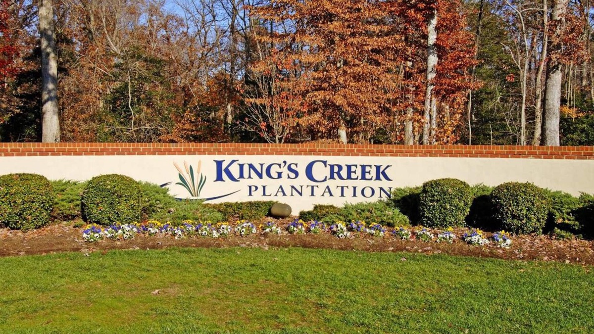 Lackey Cottage | Kings Creek Plantation Cottages - Busch Gardens- Colonial Williamsburg