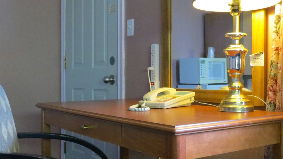 Orillia Hotel | Kings Inn - Orillia