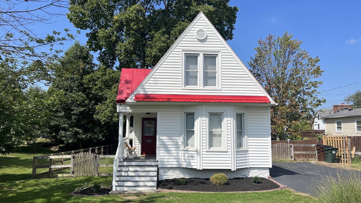 Mason House | Kings Island Eiffel Tower House