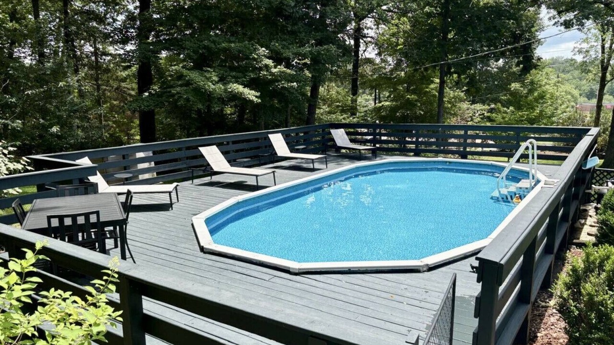 Kingston Springs Cabin | Kingston Cabin with Pool - 30 mins from Nashville