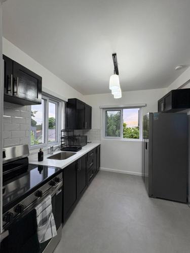 Norbrook Apartment | Kingston Modern Getaway