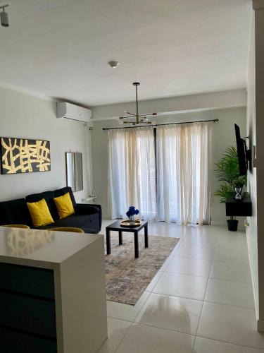 New Kingston Apartment | Kingston Paradise - Luxury Suite