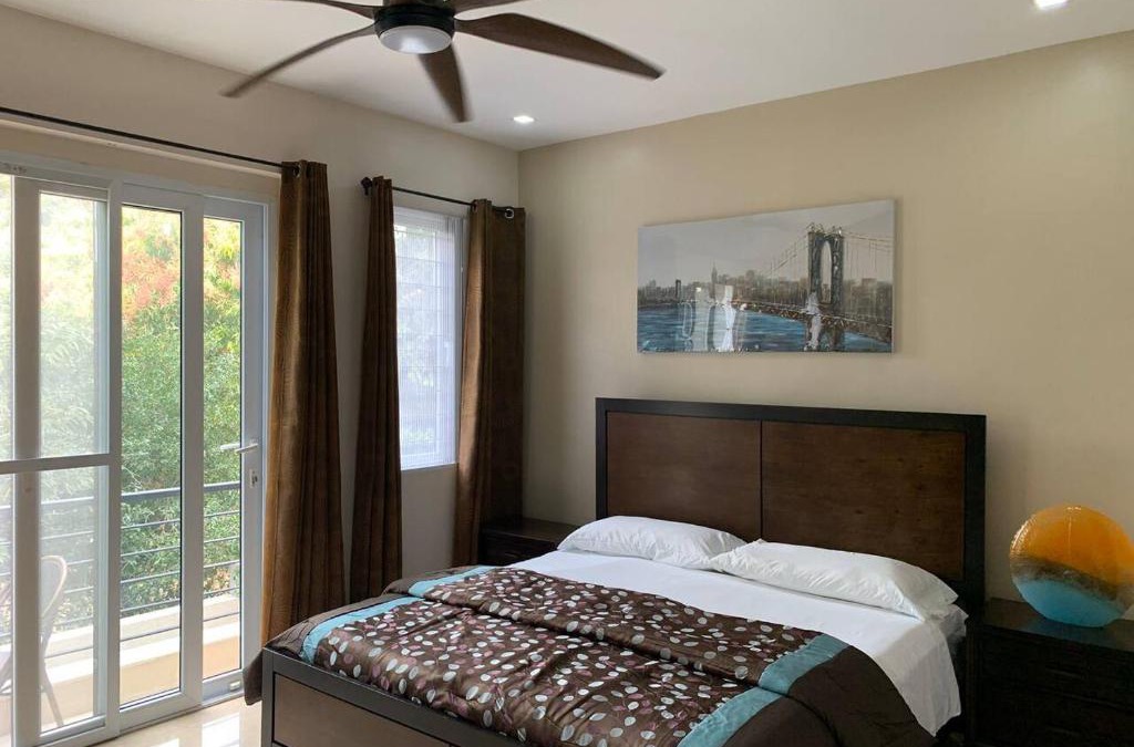 Eastwood Park House | Kingston View Vacay Casa 1