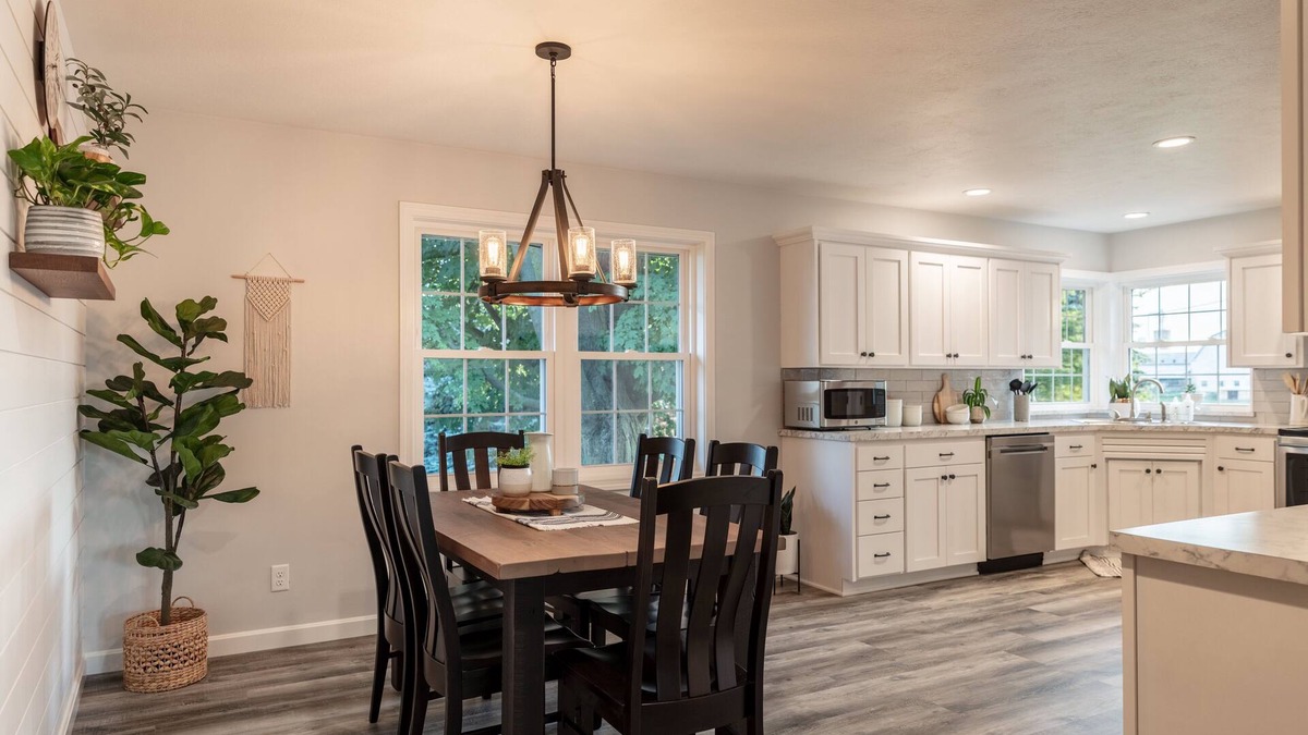 Millersburg House | Kingsway Guesthouse. Come, relax, and enjoy your time in Amish country!
