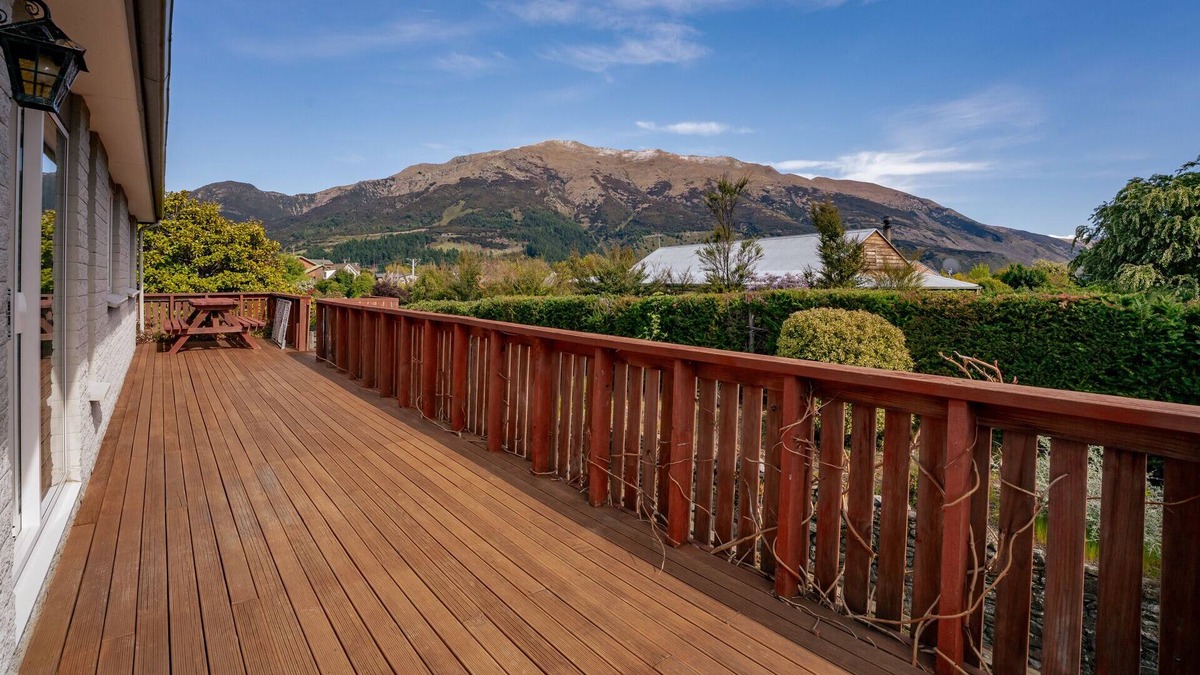 Lake Hawea House | Kinross - Lake Hawea Holiday Home