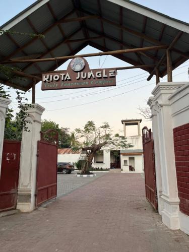 Ukonga House | Kiota jungle homestay