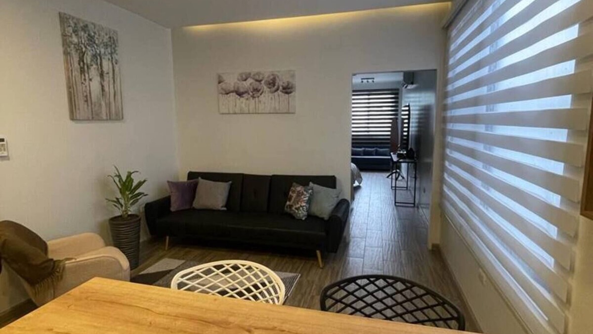 Simon Bolivar Apartment | Kiran Lodging SF