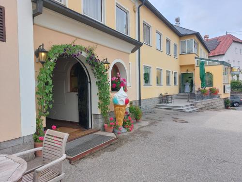 Kematen an der Krems Hotel | Kirchenwirt in Kematen an der Krems