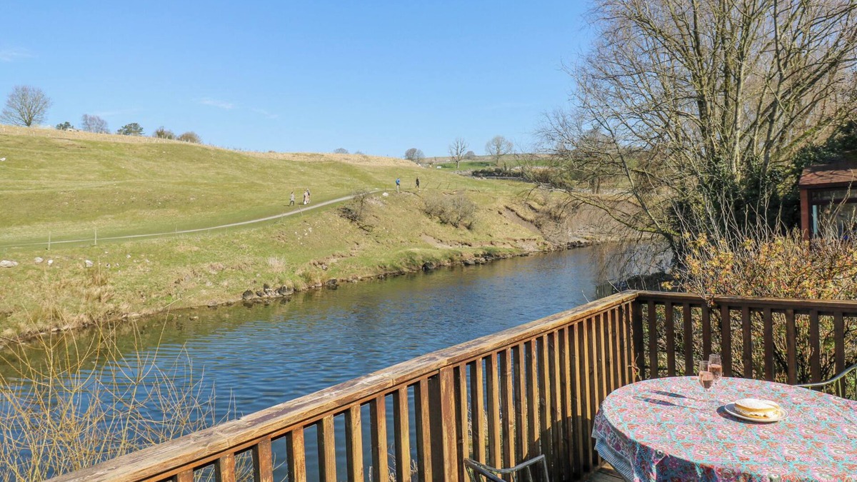 Linton-in-Craven Cottage | KIRK YETT COTTAGE, pet friendly, with open fire in Linton Falls