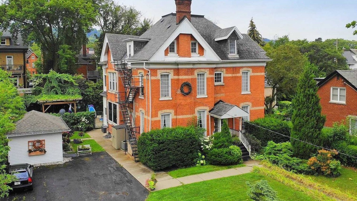 Kirkendall North House | Kirkendall North Getaway - with pool