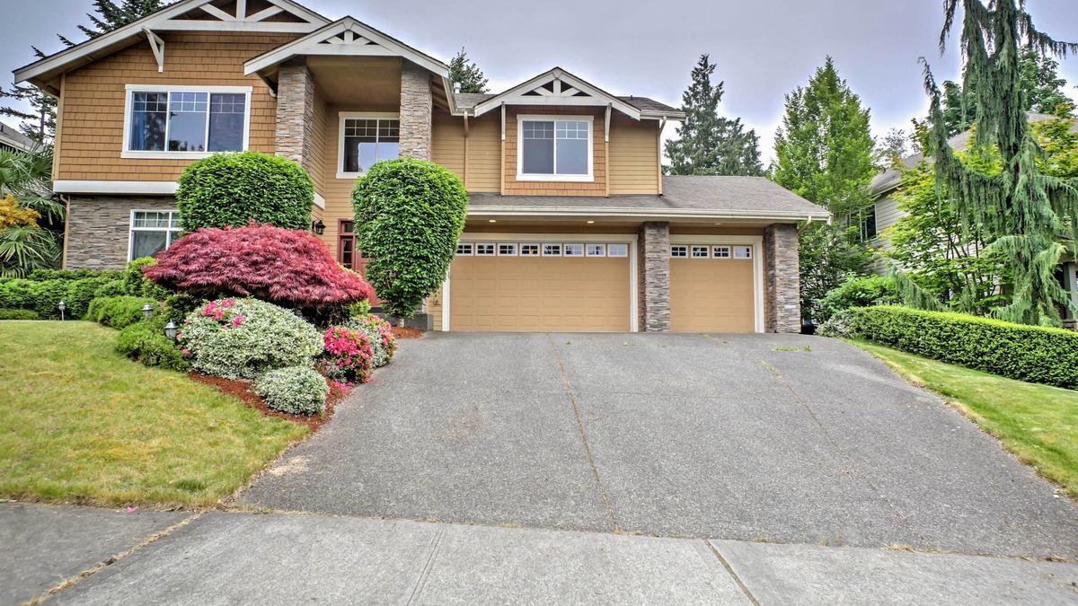 Kirkland House | Kirkland Home w/Backyard: 2 Mi to Lake Washington