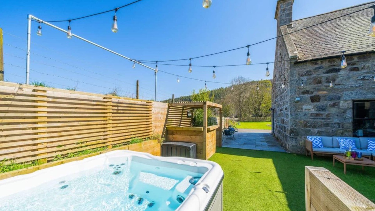 Alford House | Kirkton Family Farmhouse, Alford