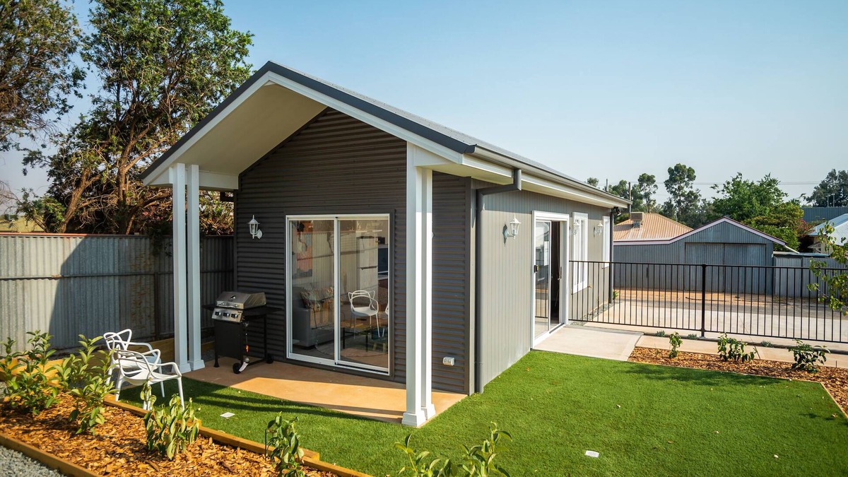 Parkes Villa | Kirsten Accommodation Parkes