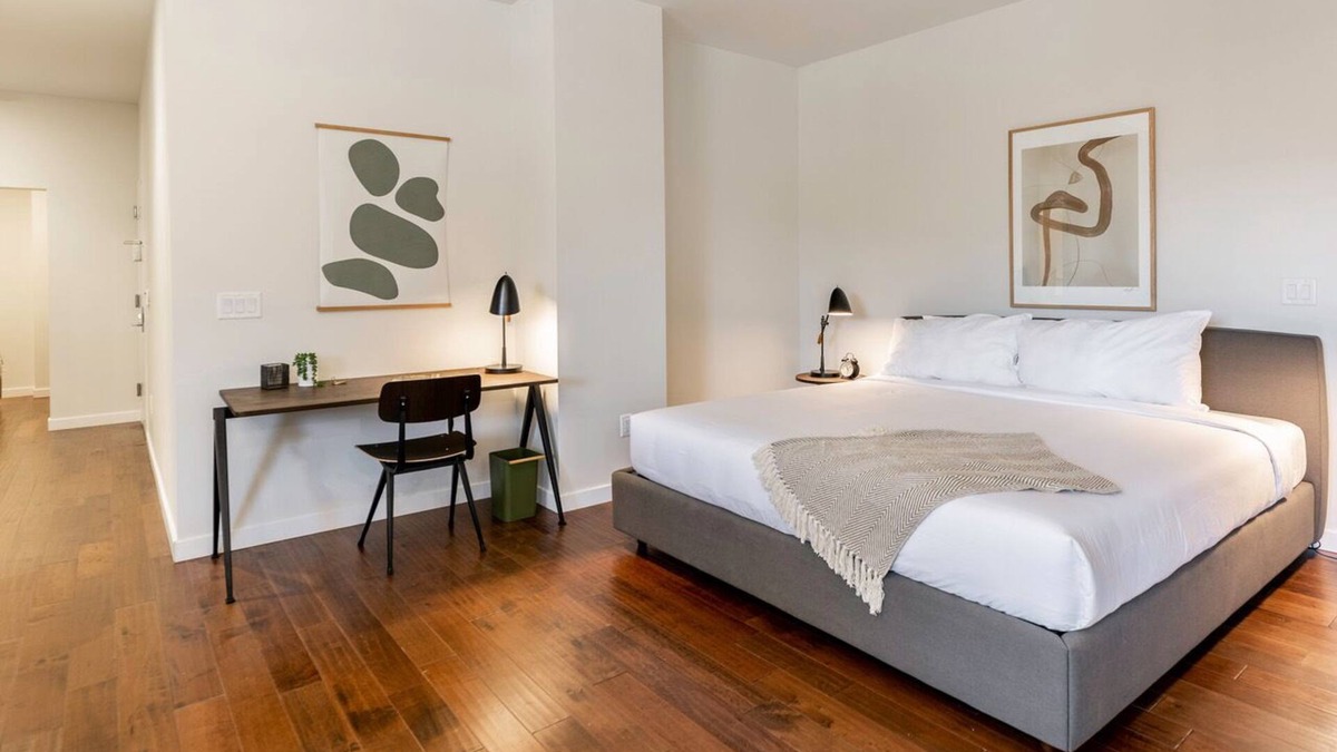 Central Business District Apartment | Kislak 301Chic Studio in the Heart of Downtown