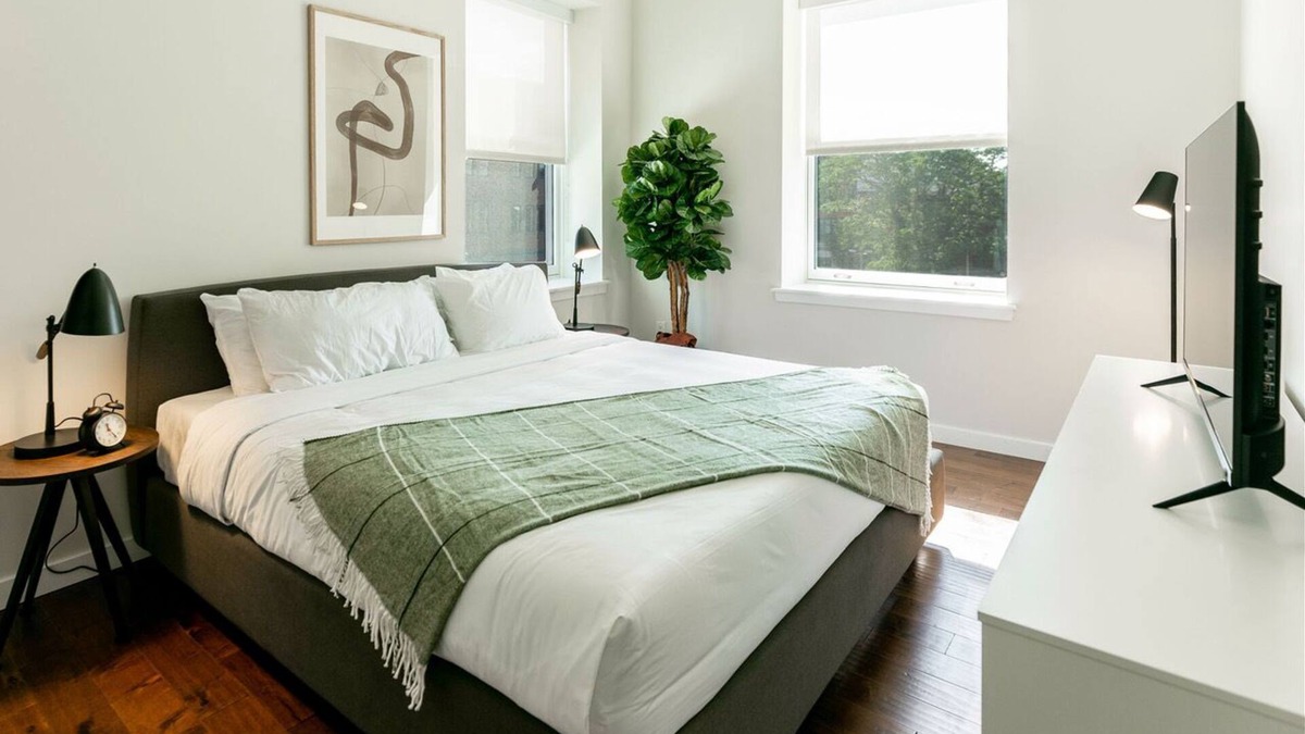 Central Business District Apartment | Kislak 403 Luxurious 2BR Retreat Above the City