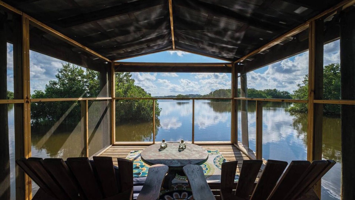 Cedar Key House | Kiss Me Kottage- Private Waterfront Home!