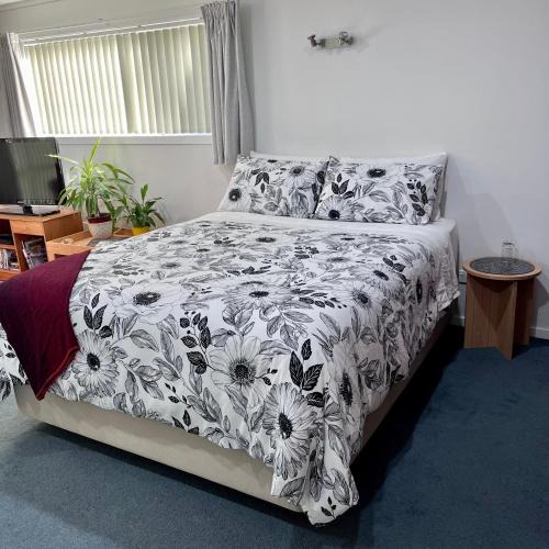 Titirangi Bed & Breakfast | Kitchen Garden Studio Bed and Breakfast