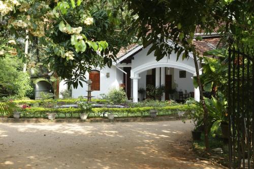Kithulgala Bed & Breakfast | Kithulvilla Holiday Bungalow