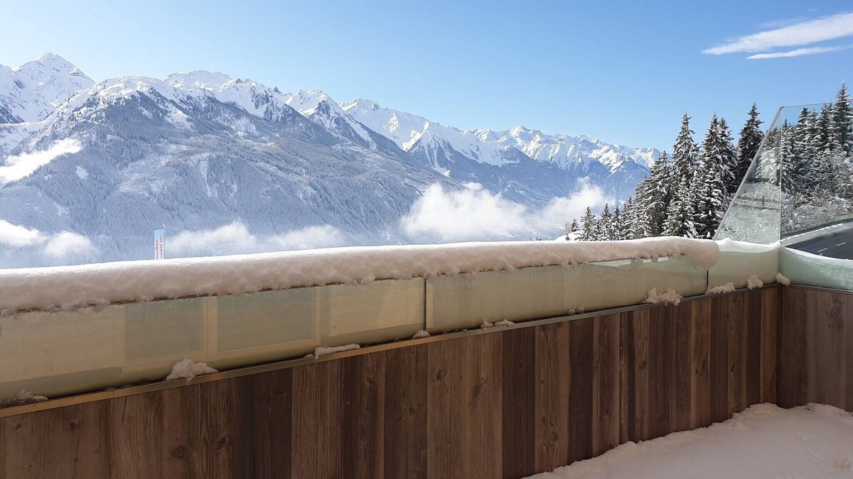 Paß Thurn Apartment | Kitzbühel alpine lodge with sauna