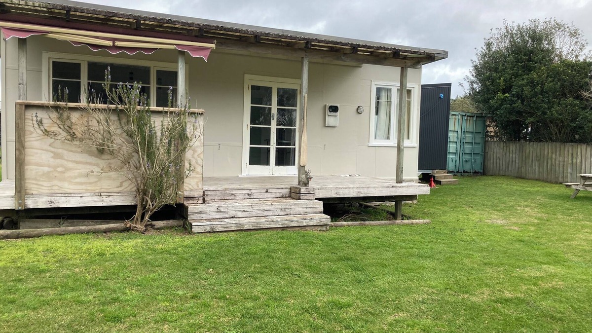 Ruakaka House | Kiwi Bach Plus Cabin with Room for Tents and Boat