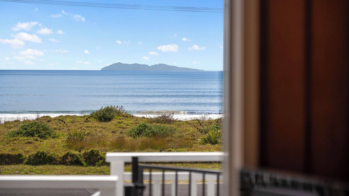 Waihi Beach House | Kiwi Beach Bach - Waihi Beach Holiday Home