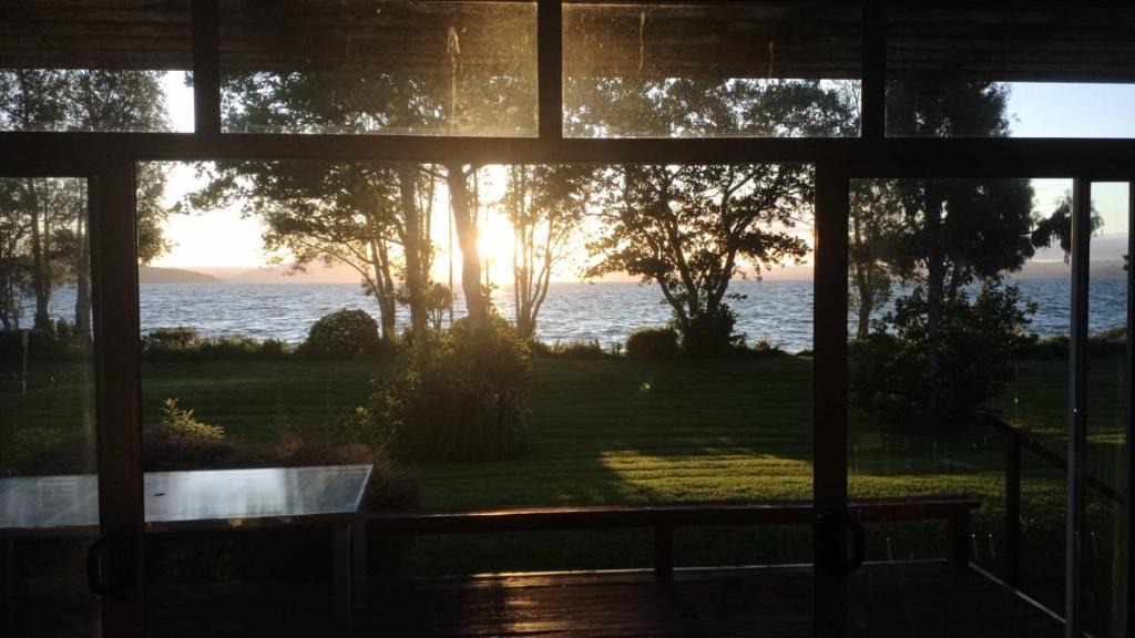 Mourea House | Kiwi on the Lake 3 bedroom,Chalet Villa