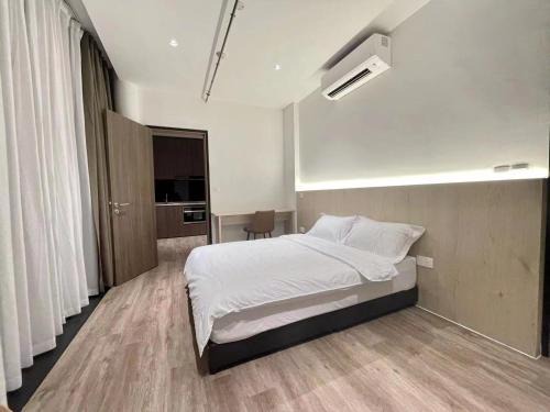 Bugis Village Apartment | KK Home - Bugis Service Apartment Suite