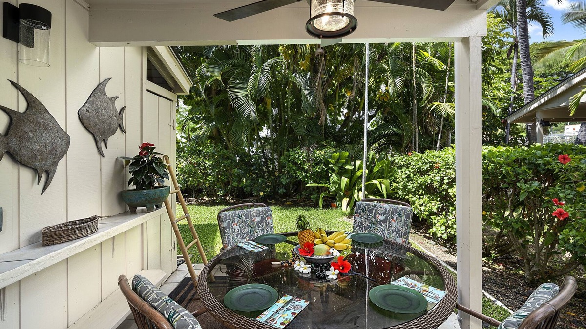 Kahaluu Bay Condo | KKSR#10 BEAUTIFUL CORNER TOWNHOME, STEPS FROM THE BEACH, AIR CONDITONING!