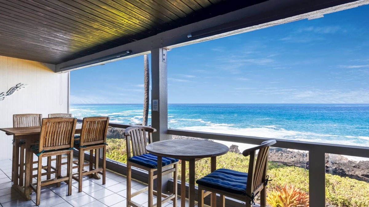 Kahaluu Bay Condo | KKSR#1202 DIRECT OCEANFRONT, 2ND FLOOR, REMODELED!, AMAZING VIEWS