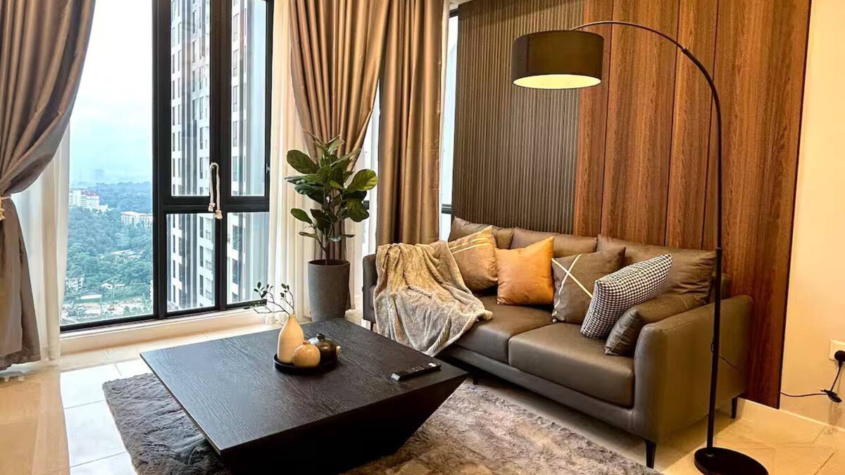 Brickfields Apartment | KL Central 31st floor KLCC view