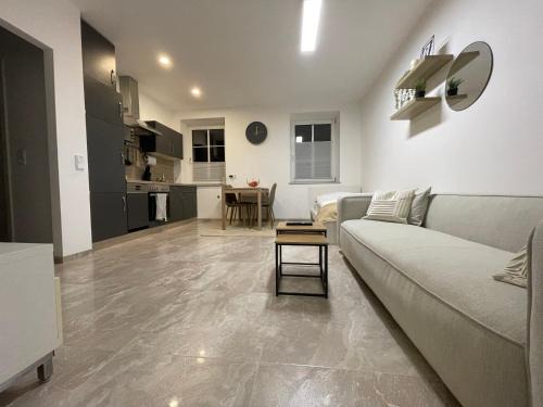 Garsten Apartment | Kleine moderne 3-Bett Wohnung/Apartment