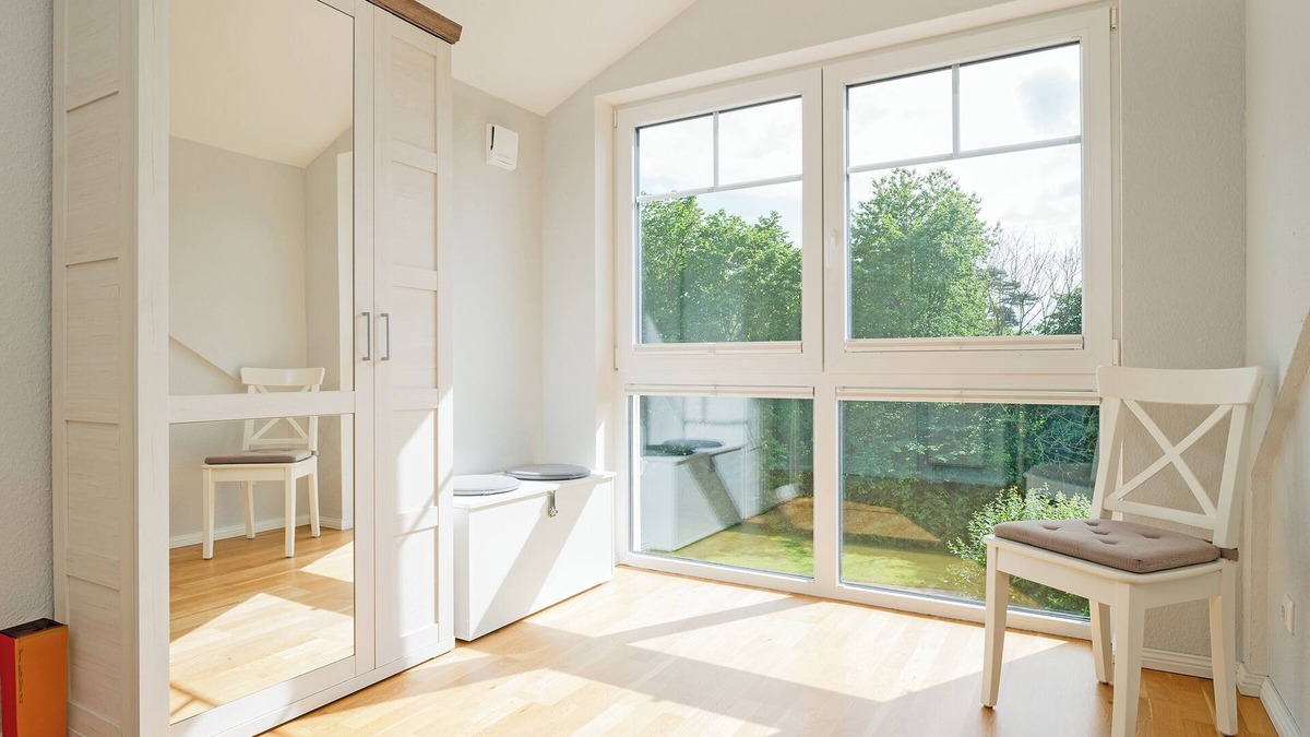 Monchneversdorf House | Kleines Schwedenhaus am See mit Sauna und Terrasse in Mönchneversdorf