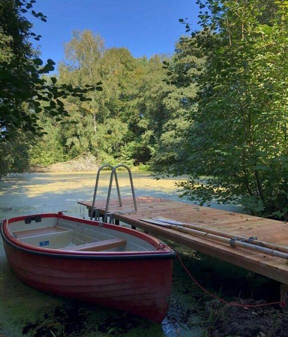 Gronwohld House | Kleines Ferienhäuschen im Grünen am Wasser